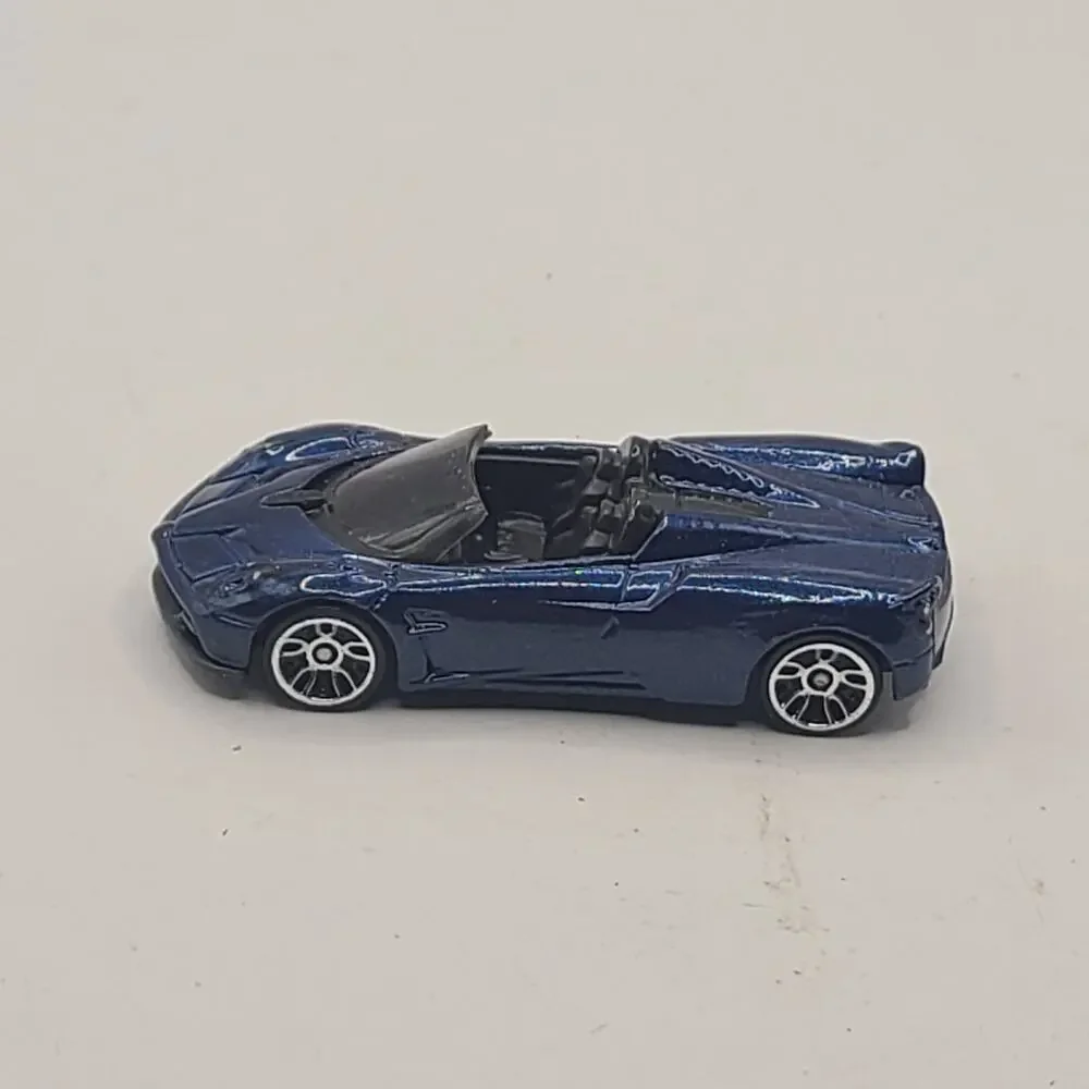 Hot Wheels ‘17 Pagani Huayra Roadster #290 HW '17 Exotics 4/10 Blue Loose